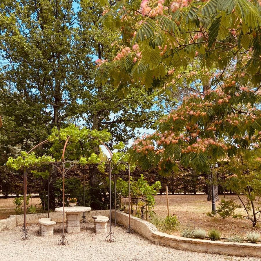 Bed & Breakfast 4 Saisons En Provence Saint-Paul-en-Foret